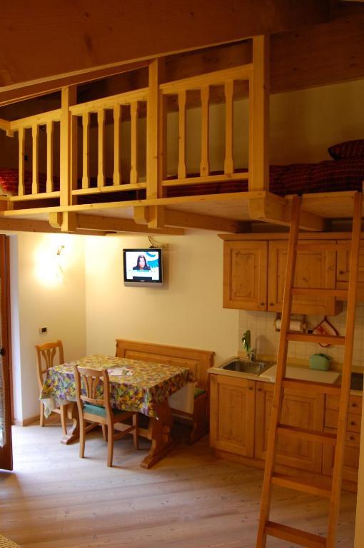 Ferienwohnung Casa Elena Rabbi Zimmer foto
